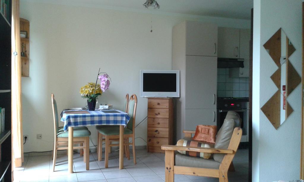 B&B Am See Koeln - Privatzimmer Екстер'єр фото