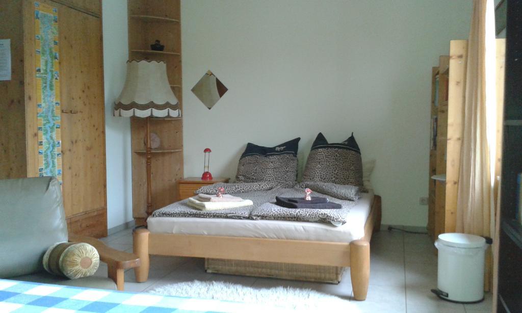 B&B Am See Koeln - Privatzimmer Екстер'єр фото