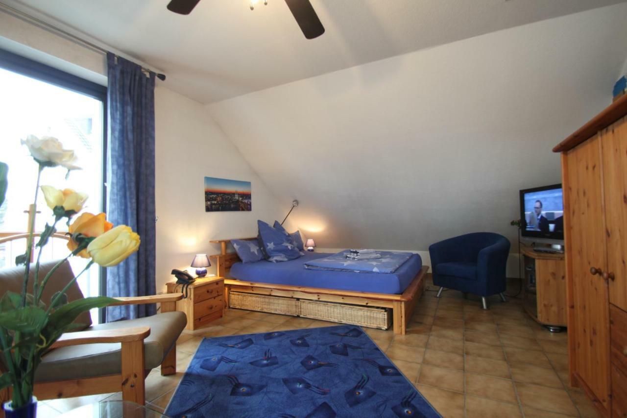 B&B Am See Koeln - Privatzimmer Екстер'єр фото